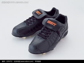 黑白之間，動感無限 黑色運動鞋的運動美學